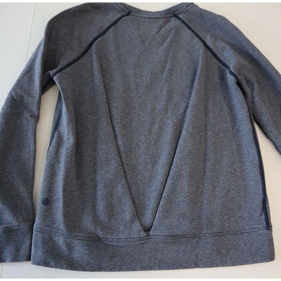 Lululemon Women's Sz M Blue Heather Just Pleat It Crew Neck Pullover Sweatshirt - Picture 2 of 10